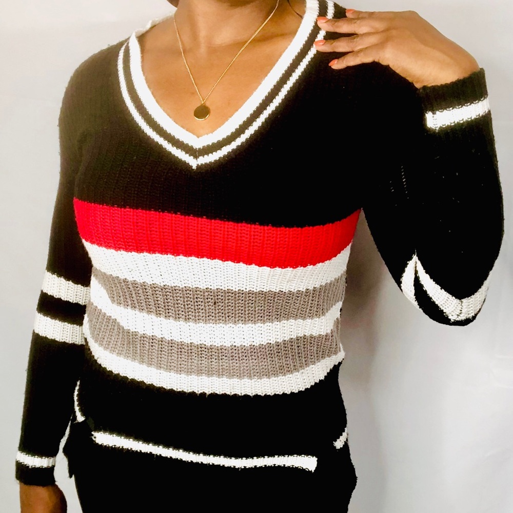 Brand:No Comment-Women’s Ribbed V-Neck Sweater